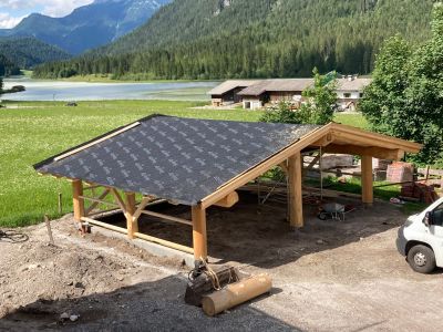 Carport In Kanadischer Naturstammbauweise