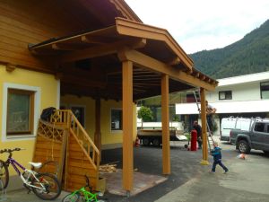 Carport vor der Haustüre