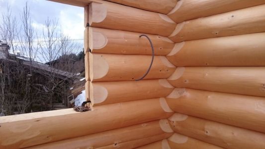 Ferienblockhaus In Kanadischer Naturstammbauweise In Fieberbrunn