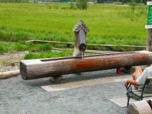 Wassertrog Kneippanlage Pillersee